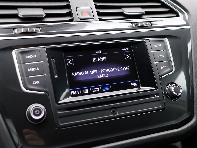 Volkswagen Tiguan 2,0 TDI Comfortline ACC Serv.k - fotka 20 z 29