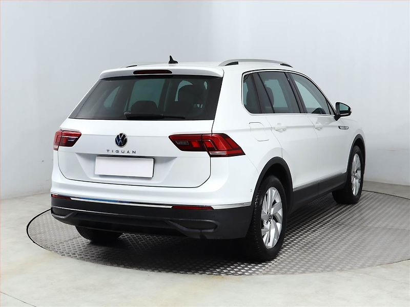 Volkswagen Tiguan (2020) Life 1.5 TSI - fotka 5 z 20