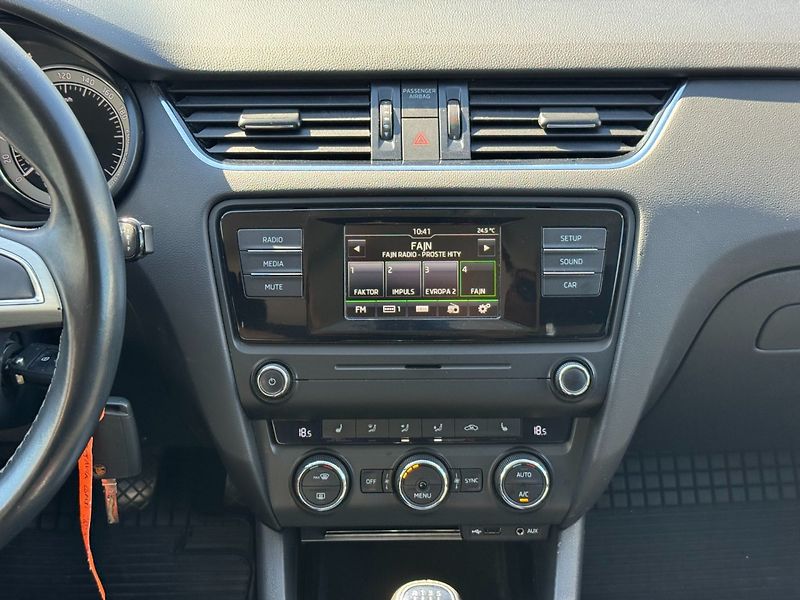 Škoda Octavia (2015) Edition 1.6 TDI 81kW - fotka 19 z 32