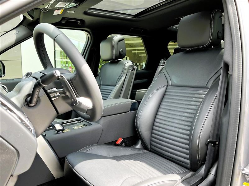 Land Rover Discovery (2026) 3,0 D250 LANDMARK AWD* - fotka 14 z 32