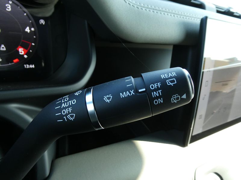 Land Rover Defender (2026) 110 3,0 X-Dynamic SE D200 - fotka 22 z 37
