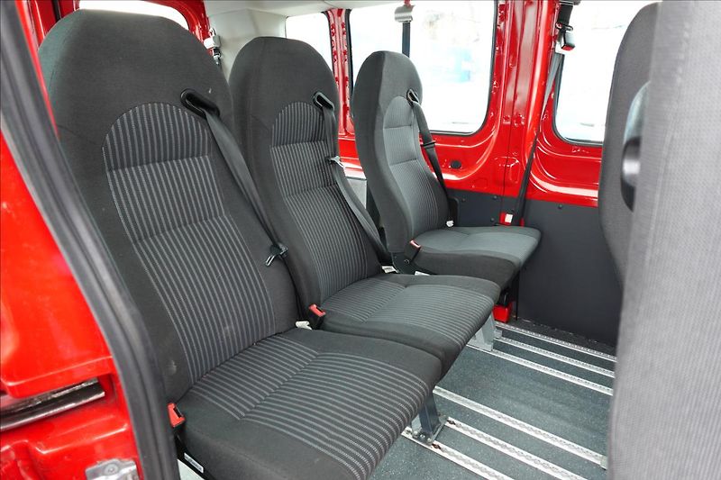 Ford Transit 2,0 TDCi  L3H2 9MÍST KLIMA SER - fotka 21 z 45