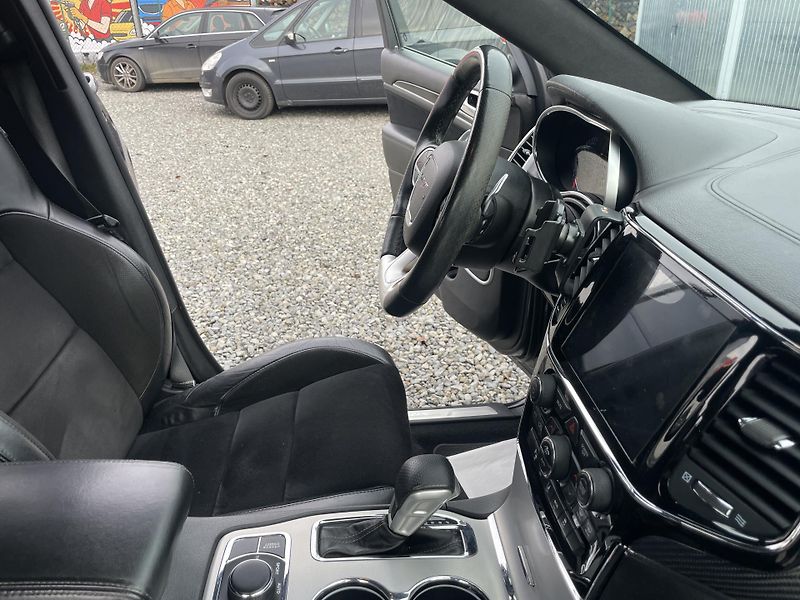 Jeep Grand Cherokee 6.4i 480PS HEMI SRT CZ 78000KM - fotka 152 z 187