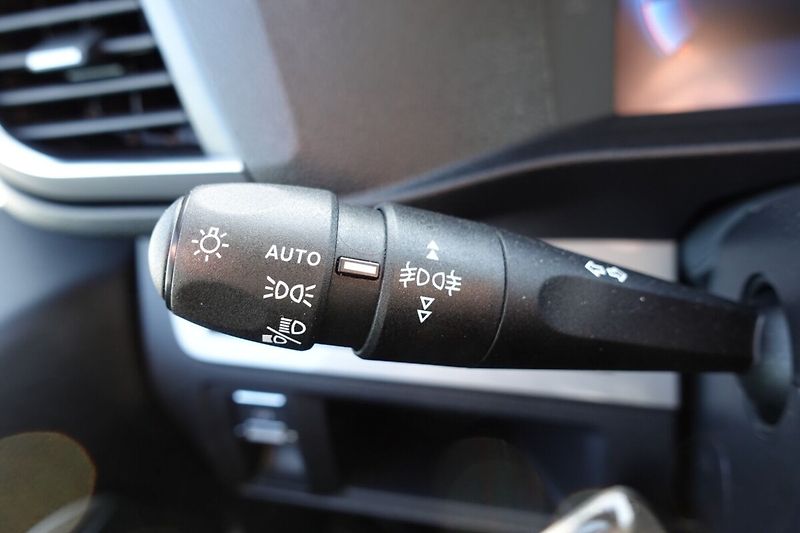 Toyota ProAce Verso 2.0 Diesel 177 - 8 AT Family 8 - fotka 28 z 36