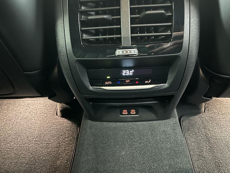 BMW X4 (2024) 3,0xD ///M 210Kw,TZ,webas,ACC - fotka 17 z 58