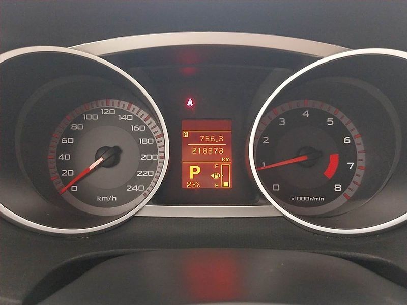 Mitsubishi Outlander (2009) 2.4 MIVEC, LPG, 4X4, Automat - fotka 11 z 21