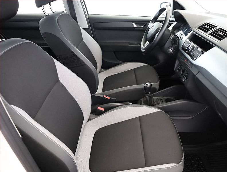 Škoda Fabia (2015) Ambition 1.0, Serv.kniha - fotka 7 z 16