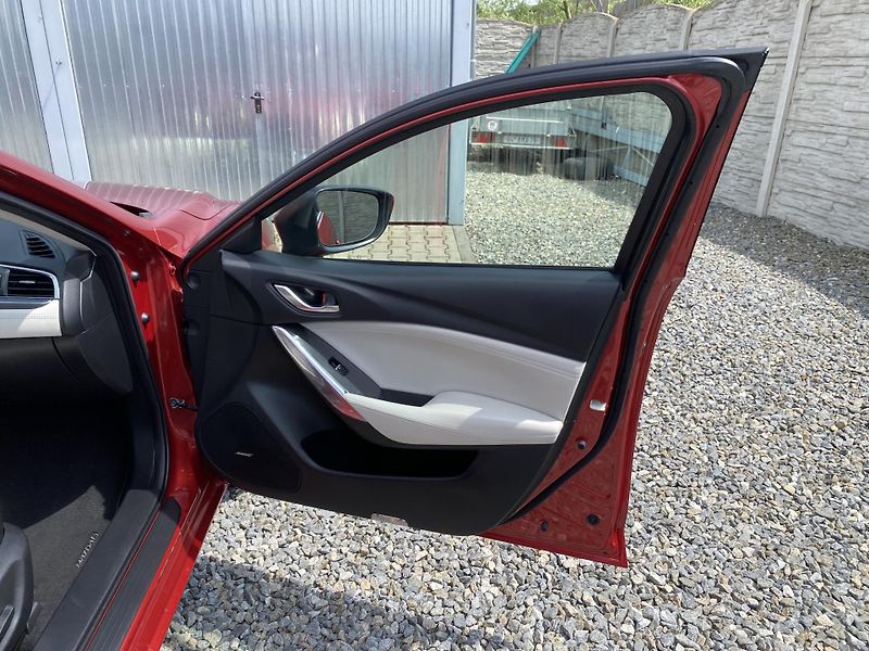 Mazda 6 2.2 SKYACTIVE 175PS 4x4 CR DPH - fotka 124 z 160
