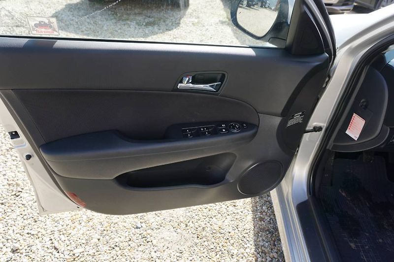 Hyundai i30 (2012) 1,6C W  CRDI NOVÉ V ČR - fotka 7 z 34