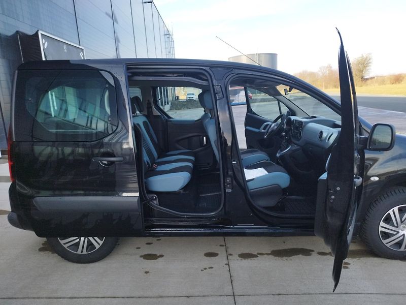 Citroën Berlingo 1.6HDI,volat-608 081 843 - fotka 18 z 18