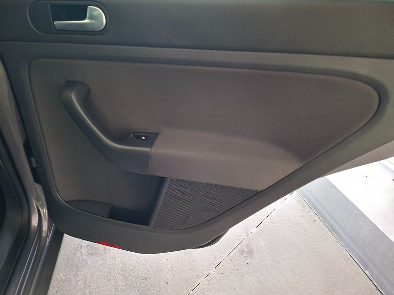 Volkswagen Golf Plus 1.4i 59kW UNITED - fotka 29 z 50
