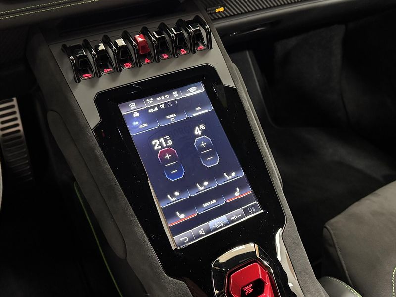 Lamborghini Huracán TECNICA MY24 ZÁRUKA PPF - fotka 21 z 33