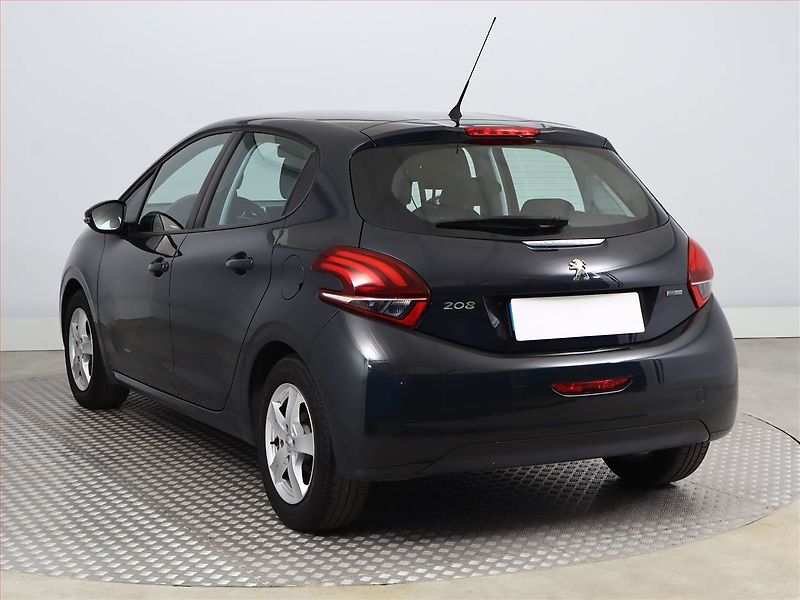 Peugeot 208 (2017) 1.2 PureTech, ČR,1.maj - fotka 4 z 15