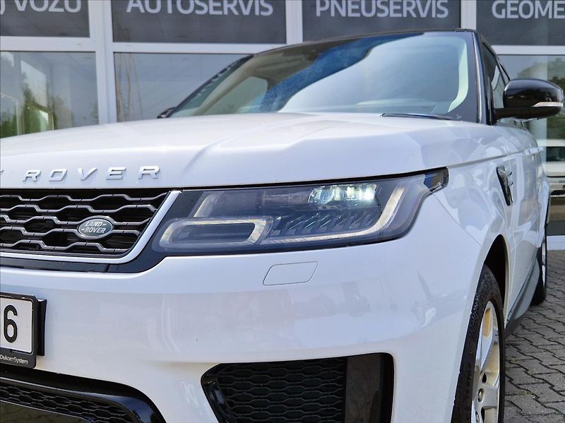 Land Rover Range Rover 3,0 TDV6 HSE PO VELK. SERVISU - fotka 6 z 48