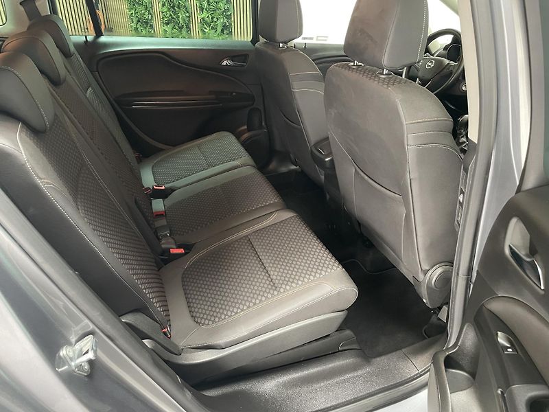 Opel Zafira 1.6 CDTi ČR 1.MAJ. TOP !! - fotka 16 z 26