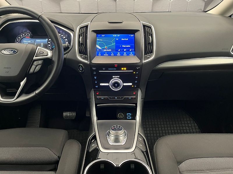 Ford Galaxy 2.5 HEV TITANIUM 7 míst - fotka 15 z 71