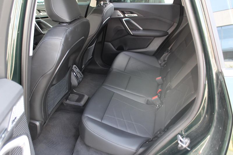 BMW iX1 eDrive20 - fotka 21 z 24
