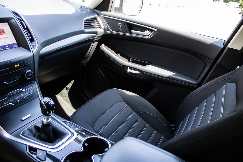 Ford Galaxy Titanium - fotka 17 z 25