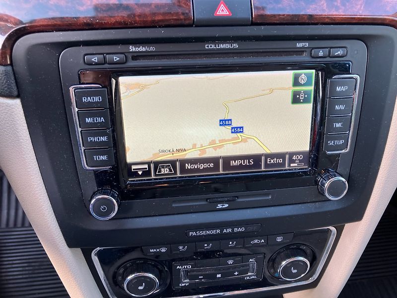Škoda Superb (2013) 2.0TDI 125kW DSG ELEGANCE + - fotka 31 z 34