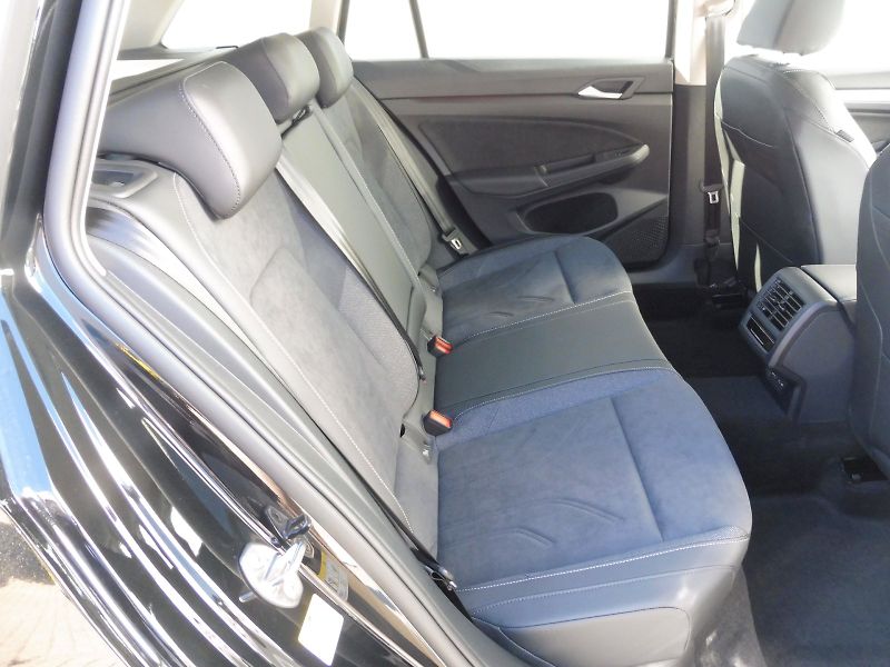 Volkswagen Golf Variant (2026) People 1,5 TSI 85kW - fotka 19 z 26