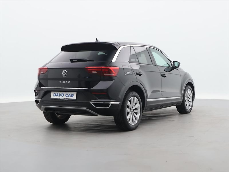 Volkswagen T-Roc 1,5 TSI 110kW DSG Sport LED - fotka 7 z 30