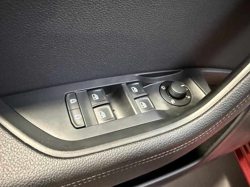 Škoda Superb 2.0 TDI 110kW Style DSG - fotka 10 z 15