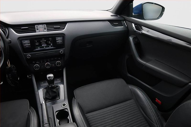 Škoda Octavia (2016) RS 2.0 TDI, Serv.kniha, Kůže - fotka 8 z 16