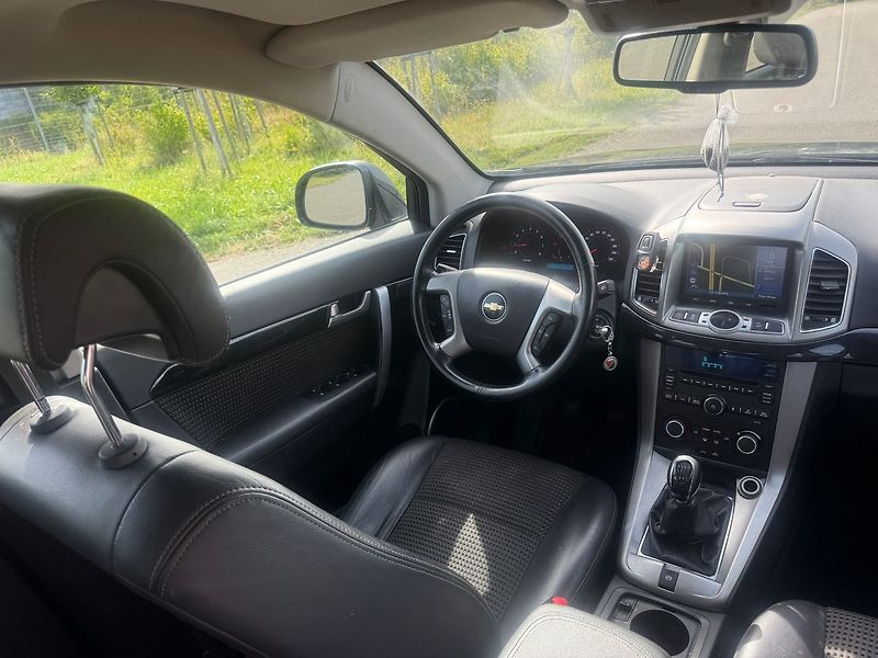 Chevrolet Captiva 2,4  BENZIN *LPG* 7 MÍST - fotka 11 z 16