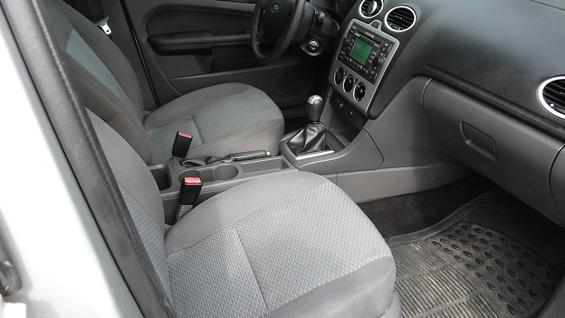 Ford Focus Kombi 1.6i 74kW LPG Taž.zař. - fotka 5 z 18