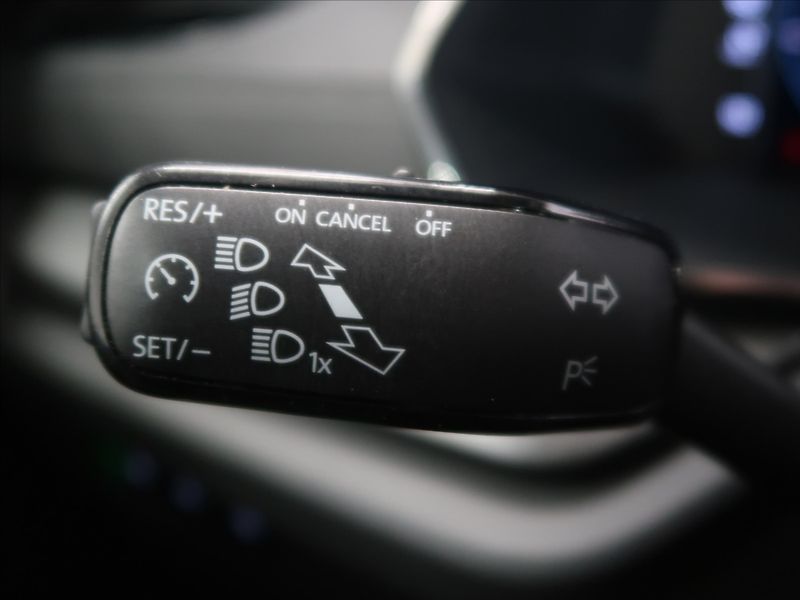 Škoda Octavia 2,0 TDI DSG 1.majitel CZ - fotka 21 z 34
