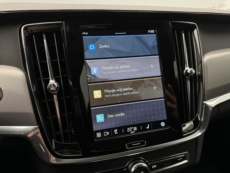 Volvo V90 B5 AWD PLUS DARK REZERVACE - fotka 28 z 36