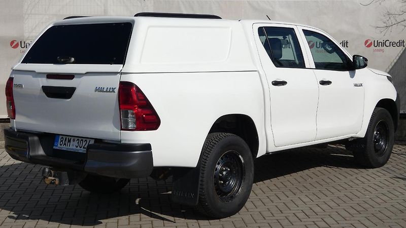 Toyota Hilux 2.4 D-4D Double Cab 4x4 Live - fotka 3 z 23