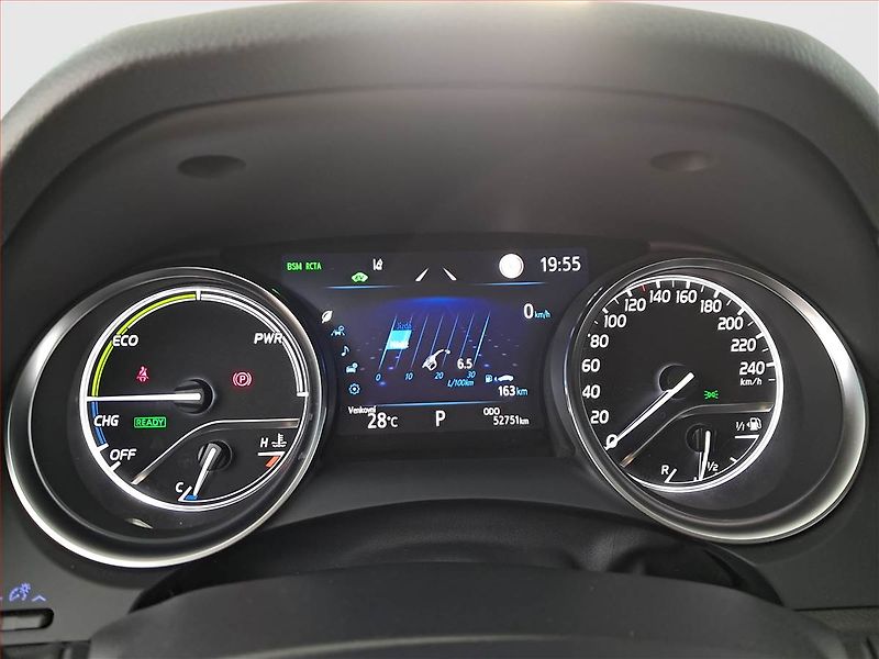 Toyota Camry (2023) Executive 2.5 Hybrid - fotka 11 z 19