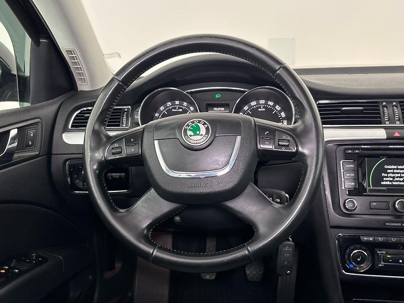 Škoda Superb Ambition - fotka 18 z 27