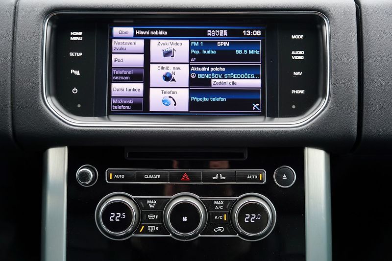 Land Rover Range Rover 3.0 SDV6 Vogue/4x4/260 PS/ČR - fotka 39 z 48