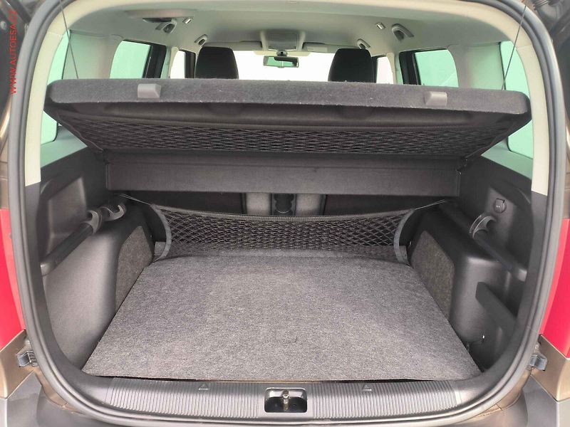 Škoda Yeti (2012) 1.2 TSi, Family, xenon - fotka 7 z 18