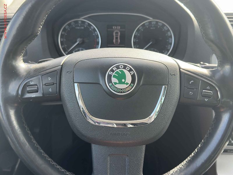 Škoda Octavia (2013) 2.0TDi, DSG, navi - fotka 12 z 20