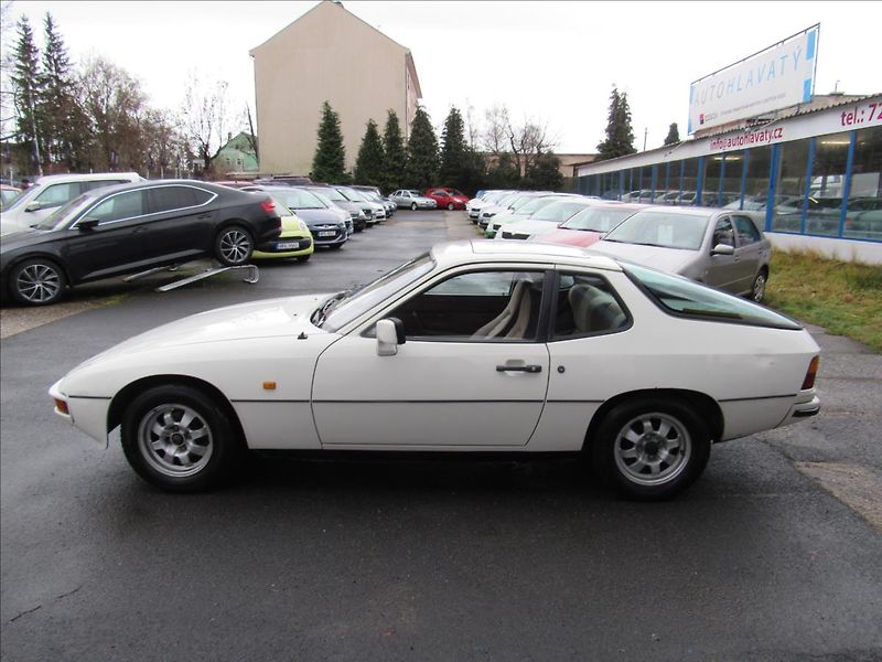 Porsche 924 2,0 Coupe Targa Automat - fotka 7 z 29