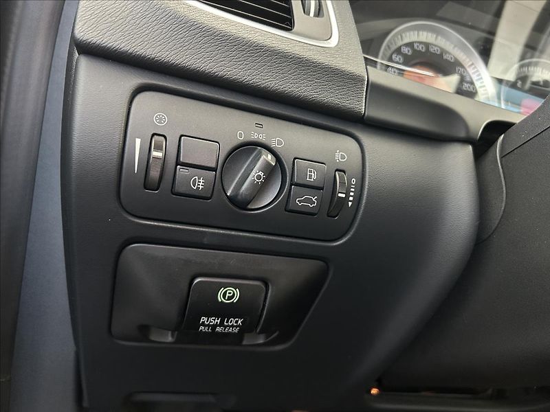 Volvo S60 1,6   D2,84kW - fotka 10 z 22