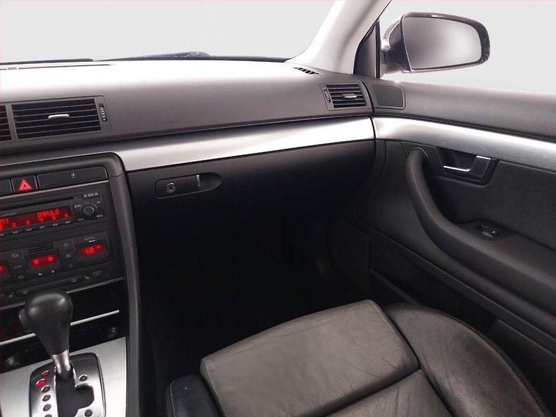 Audi A4 (2005) 2.0 TDI, Automat - fotka 8 z 22