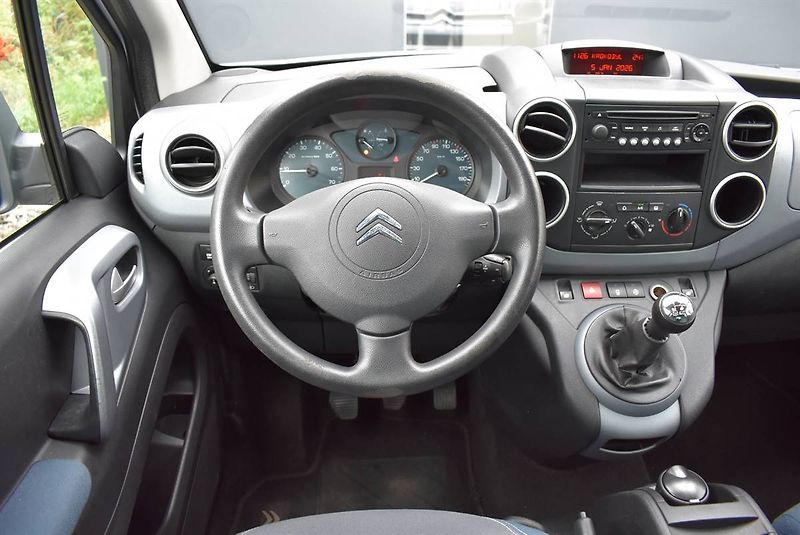 Citroën Berlingo 1,6 16V MULT,1.M,SERVIS,TOP! - fotka 9 z 18