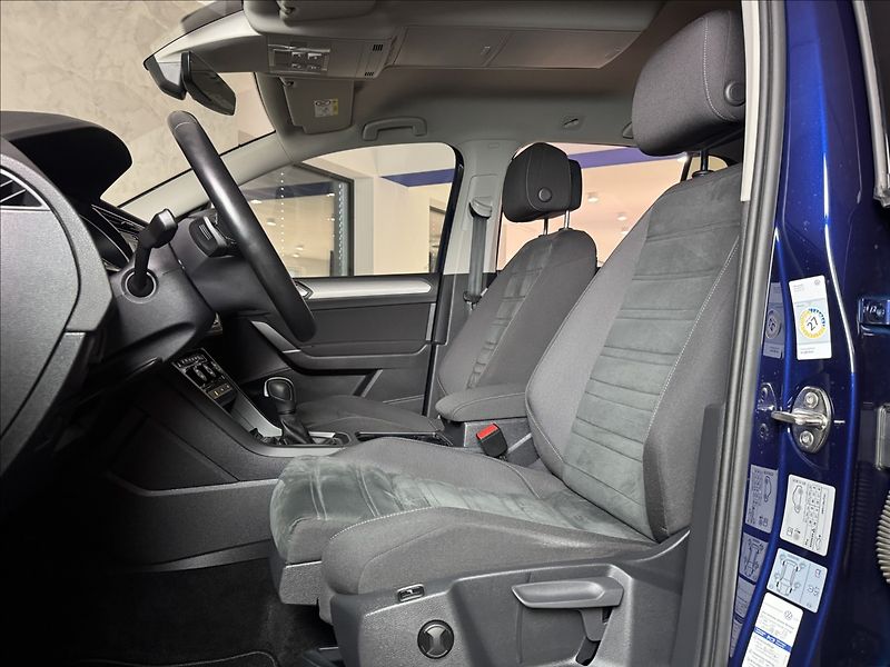 Volkswagen Touran 2,0 TDi  DSG Comfortline Tažné - fotka 20 z 43