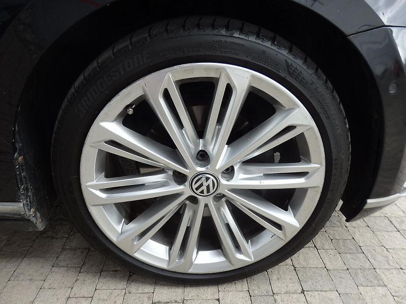 Volkswagen Passat 2.0 TDI 140 kW ZÁVĚS - fotka 11 z 26