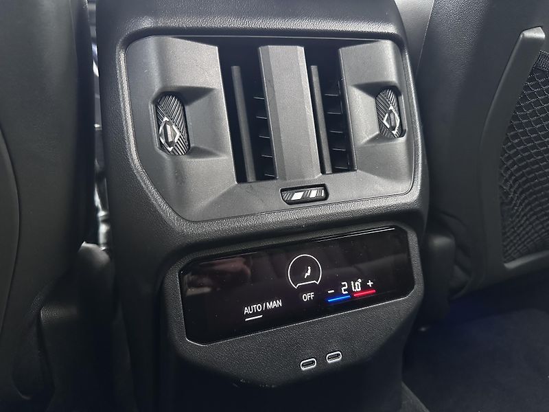 BMW X3 xDrive20d M-Sport PRO - fotka 22 z 28