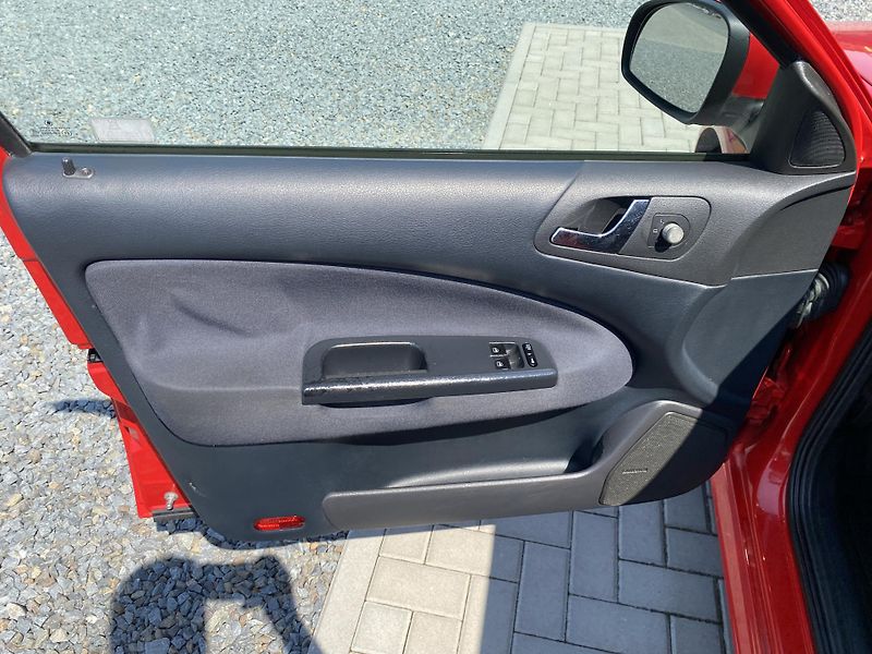 Škoda Octavia 1.6MPI 75kW-1xMAJ.-KLIMATIZACE - fotka 10 z 30