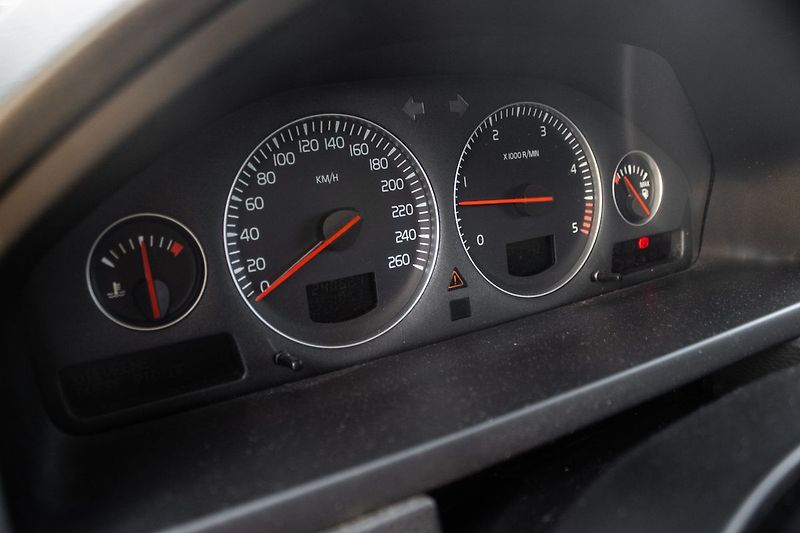 Volvo XC90 DVD, nezávislé topení, tažné. - fotka 17 z 43