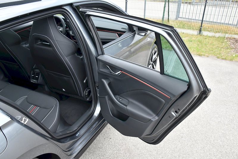 Škoda Scala (2026) Monte Carlo 1,0 TSI 85 kW 6° m - fotka 33 z 34