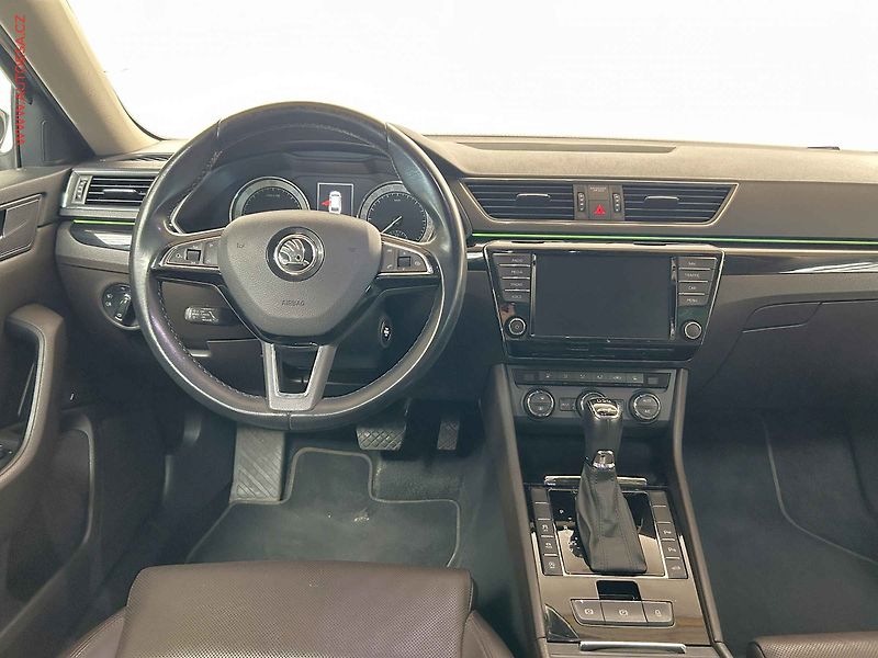 Škoda Superb (2015) 2.0TDi, 1.maj, L&K, DSG - fotka 8 z 17