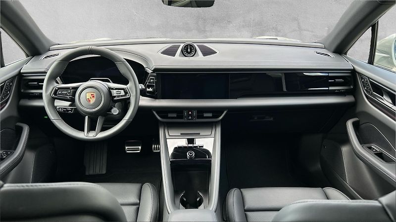 Porsche Macan (2026) 4S Electric - fotka 18 z 30