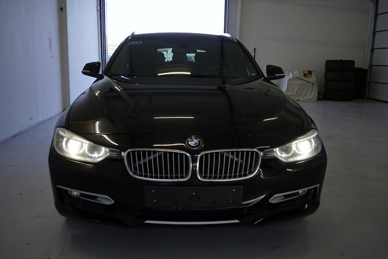 BMW Řada 3 3,0 XDRIVE AUT. - fotka 2 z 28